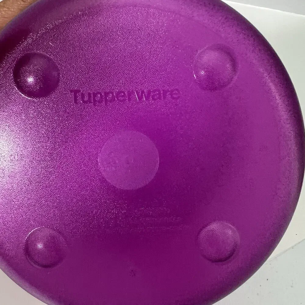 NEW Tupperware Microwave Round Rock N Serve 3.3L 3.5 qtr Purple Sheer With Lid